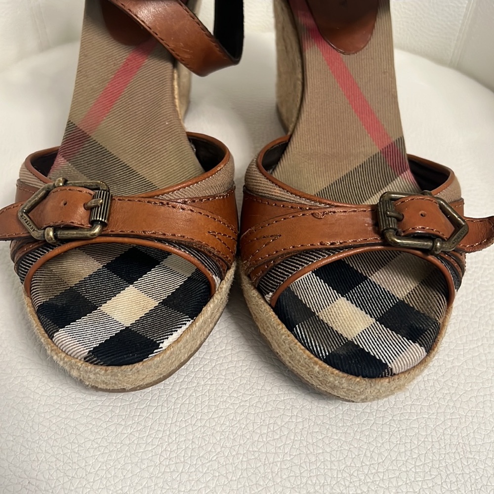 Burberry canvas wedges espadrilles - Picture 3 of 9